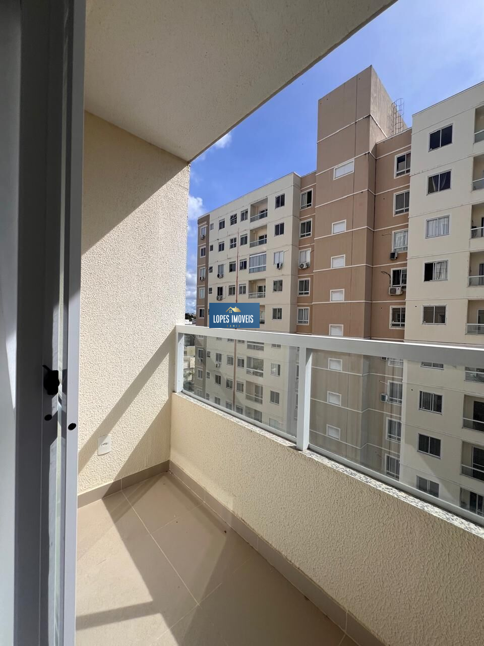 Apartamento em BURAQUINHO, Lauro de Freitas/BA - Lopes Imoveis Bahia