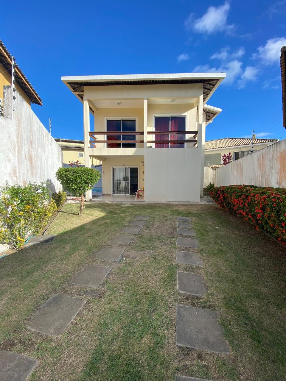 Casa à venda com 4 quartos, 250m² - BURAQUINHO,Lauro de Freitas