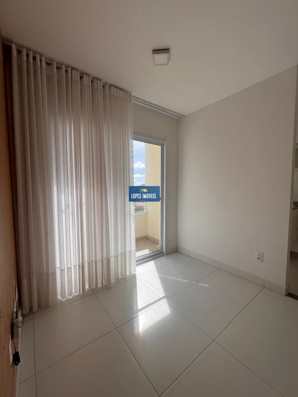 Apartamento à venda com 2 quartos - BURAQUINHO,