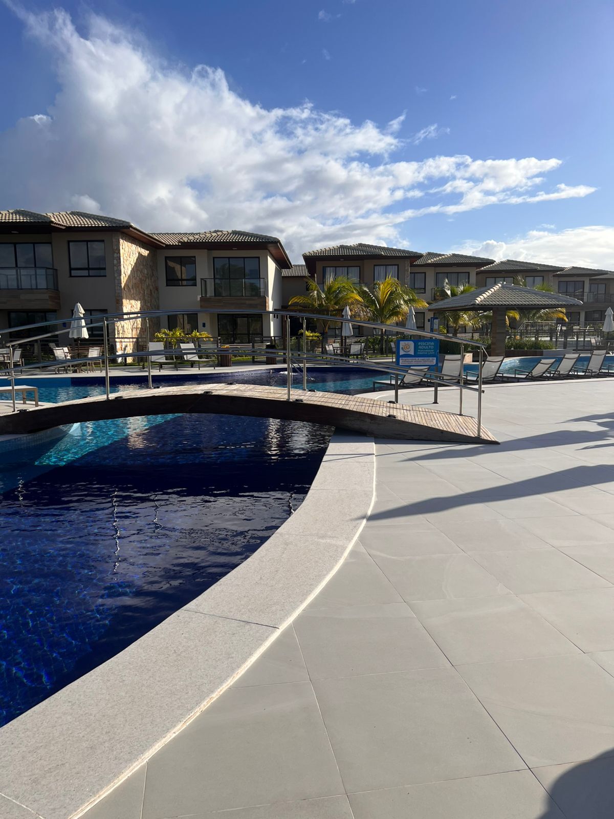 Casa à venda com 4 quartos, 138m² - GUARAJUBA,Camaçari